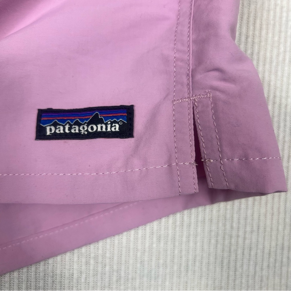 NWT Patagonia Women LARGE Barely Baggies Shorts 2.5” Outdoor Hiking Quick Dry - Picture 6 of 15